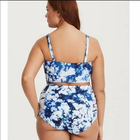 BLUE TIE-DYE LATTICE BIKINI SET Torrid size 6 - Picture 2 of 2